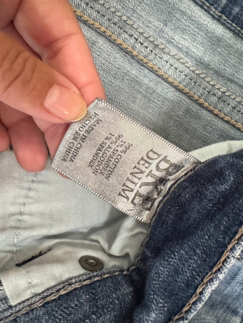 BKE Tyler Straight Leg Medium Wash Faded Denim Jeans Size 34L - Picture 4 of 7